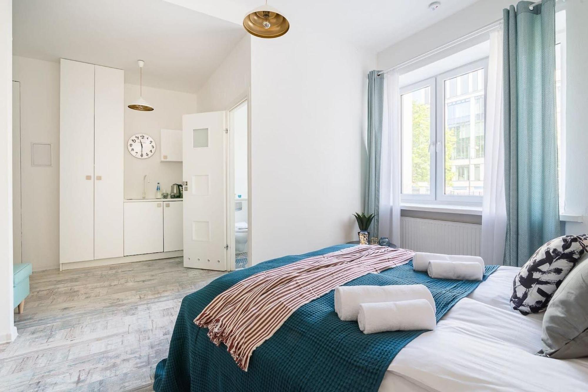 Kopernika 4 - Studio Apartment By Noclegi Renters Varsovie Extérieur photo